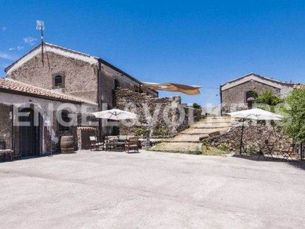 casa indipendente in vendita a Castiglione di Sicilia