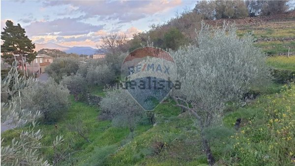terreno agricolo in vendita a Castiglione di Sicilia in zona Verzella