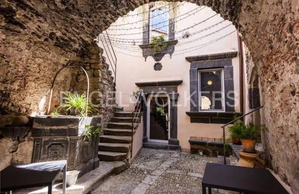 casa indipendente in vendita a Castiglione di Sicilia