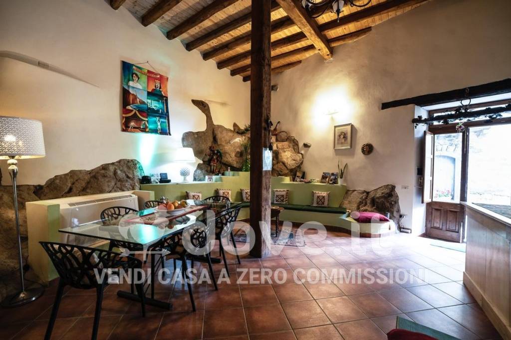 casa indipendente in vendita a Castiglione di Sicilia