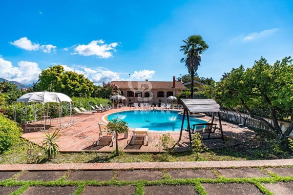 casa indipendente in vendita a Castiglione di Sicilia