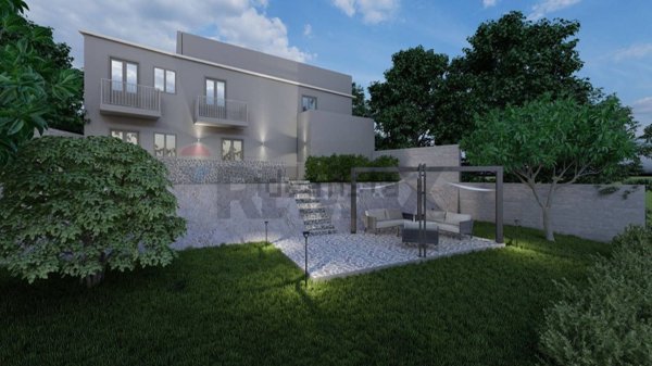 pentavano in vendita a Castiglione di Sicilia