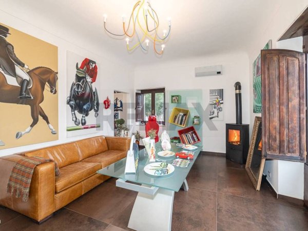 casa semindipendente in vendita a Castiglione di Sicilia in zona Passopisciaro