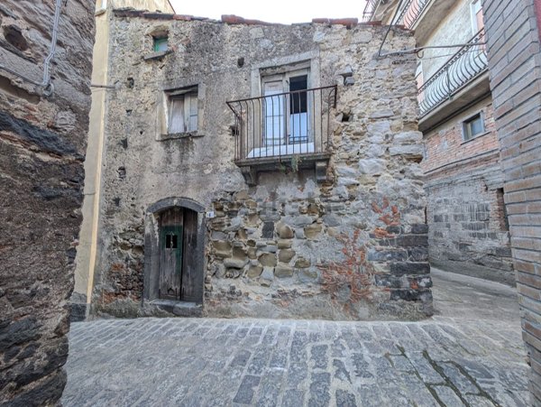 appartamento in vendita a Castiglione di Sicilia