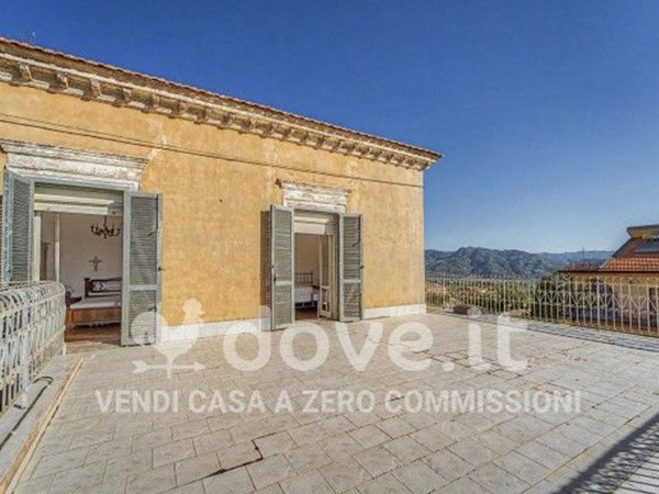 casa indipendente in vendita a Castiglione di Sicilia in zona Solicchiata