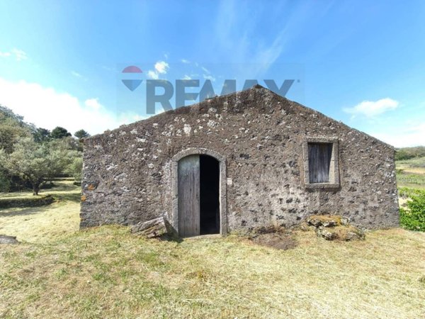 terreno agricolo in vendita a Castiglione di Sicilia in zona Rovittello