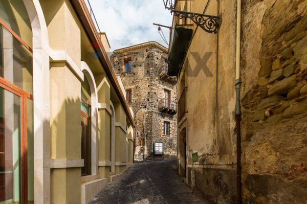 casa indipendente in vendita a Castiglione di Sicilia