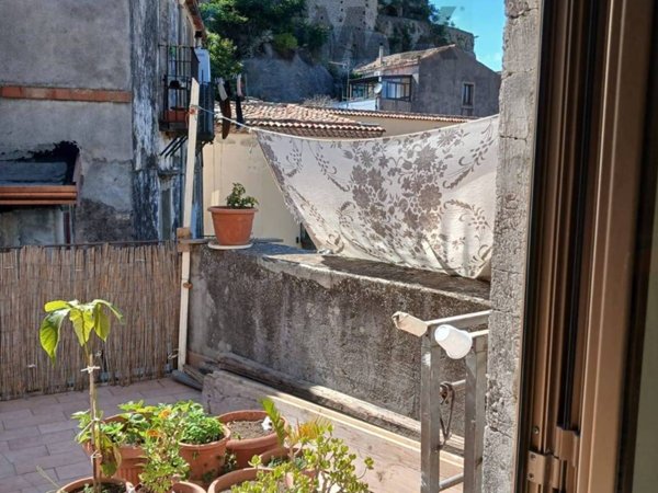 casa indipendente in vendita a Castiglione di Sicilia