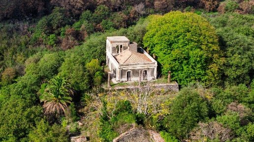 casa indipendente in vendita a Castiglione di Sicilia in zona Gravà