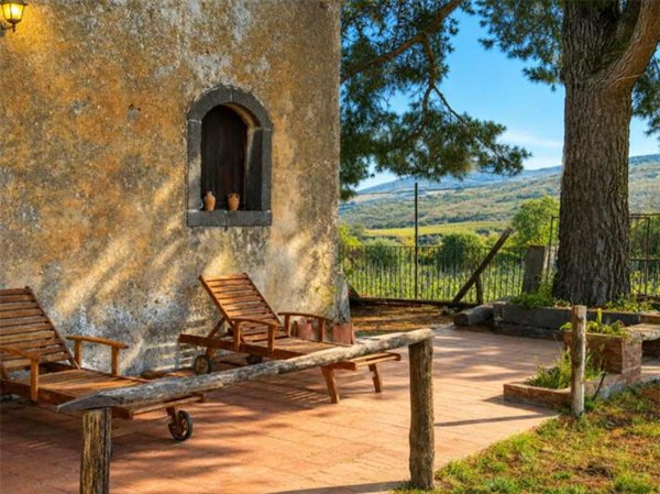 casa indipendente in vendita a Castiglione di Sicilia in zona Solicchiata