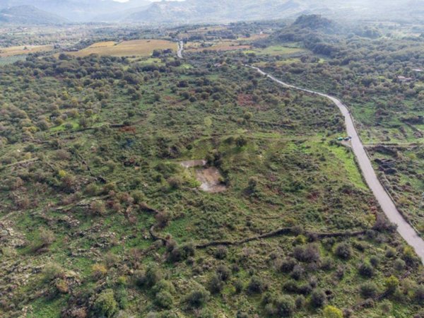 casa indipendente in vendita a Castiglione di Sicilia in zona Verzella