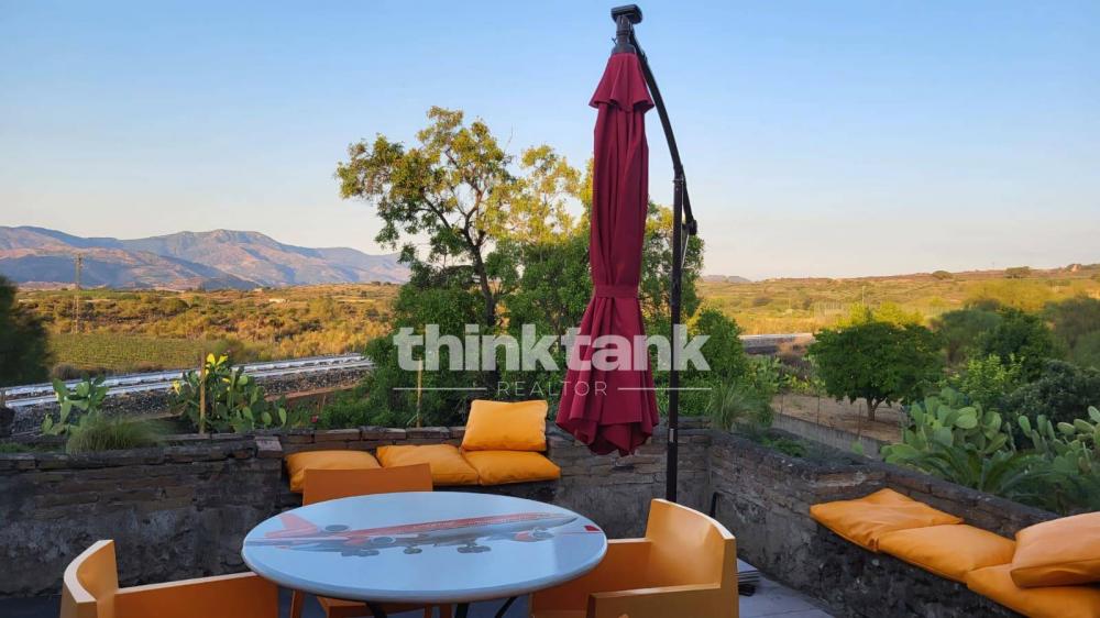 casa indipendente in vendita a Castiglione di Sicilia in zona Passopisciaro