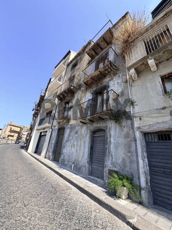 casa indipendente in vendita a Castiglione di Sicilia
