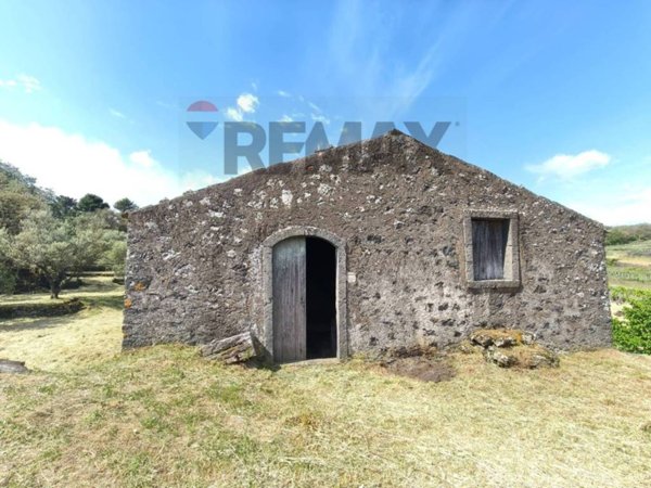 casale in vendita a Castiglione di Sicilia in zona Rovittello