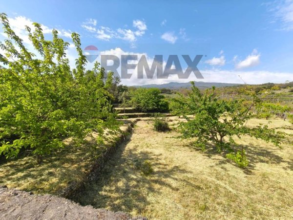 casale in vendita a Castiglione di Sicilia in zona Rovittello