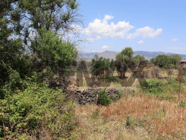 terreno in vendita a Castiglione di Sicilia in zona Solicchiata