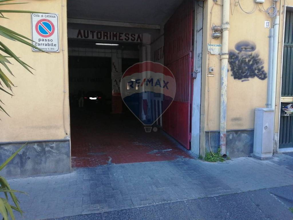 negozio in vendita a Catania in zona Cibali