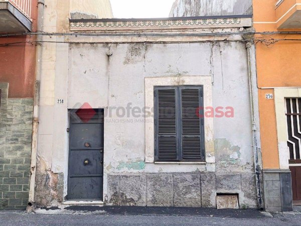 casa indipendente in vendita a Catania