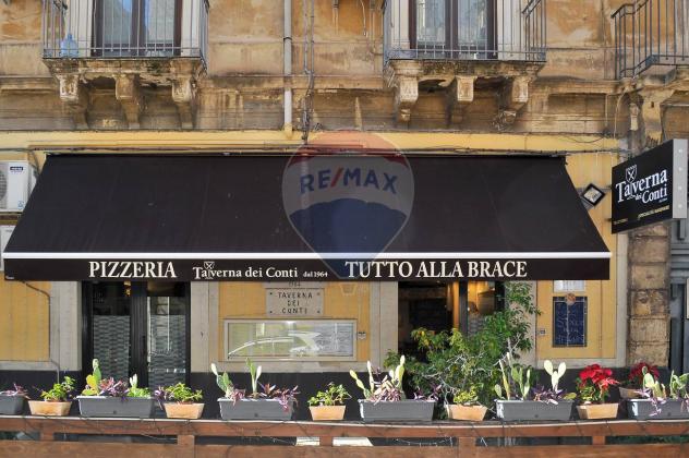 locale commerciale in vendita a Catania in zona Centro Storico