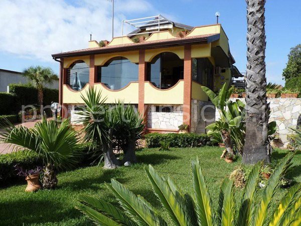 casa indipendente in vendita a Catania in zona Fontanarossa