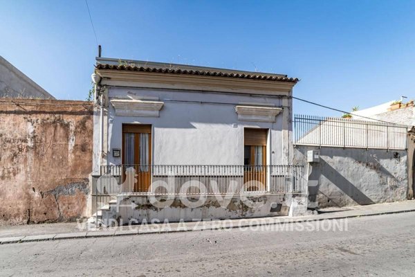 casa indipendente in vendita a Catania in zona Trappeto