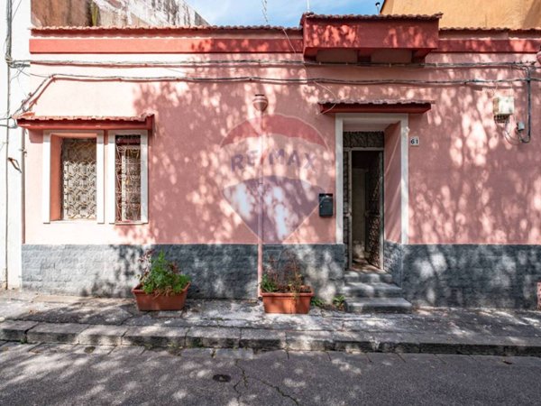 casa indipendente in vendita a Catania in zona Centro Storico