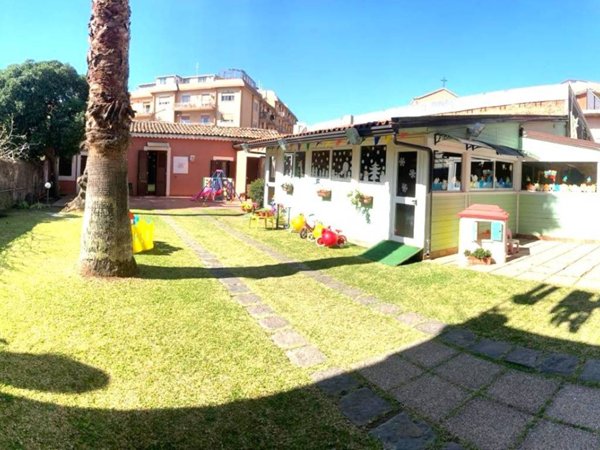 esavano in vendita a Catania in zona Picanello