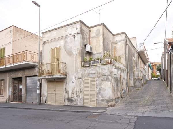 casa indipendente in vendita a Catania in zona Trappeto