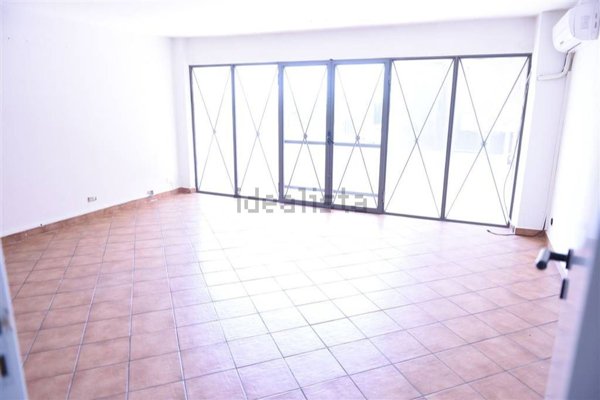 locale di sgombero in vendita a Catania in zona Ognina