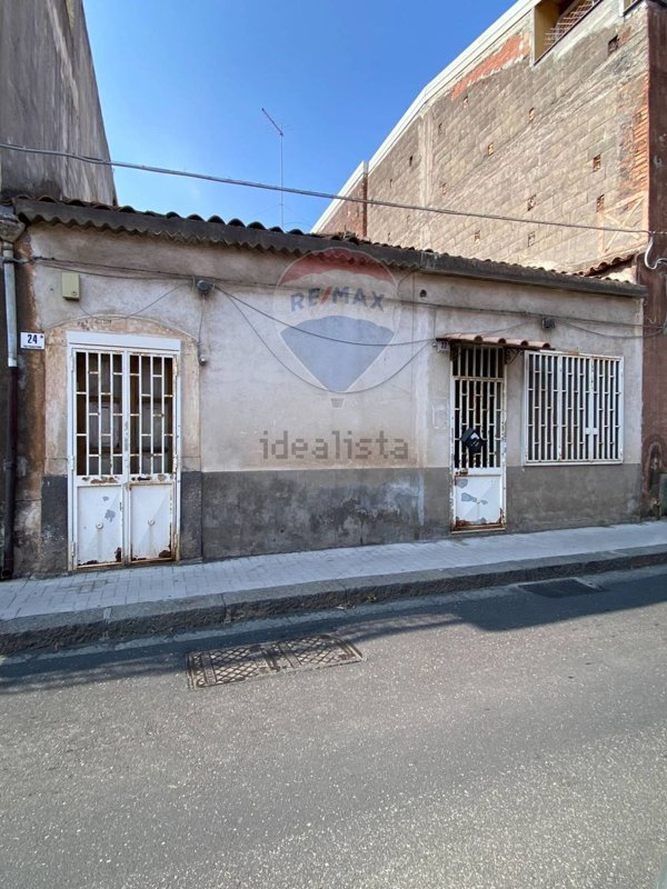 casa indipendente in vendita a Catania