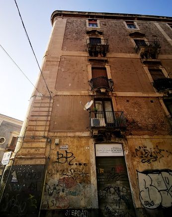 negozio in vendita a Catania in zona Centro Storico