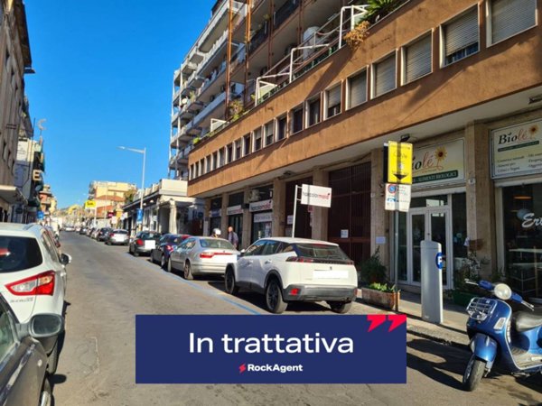 negozio in vendita a Catania in zona Picanello