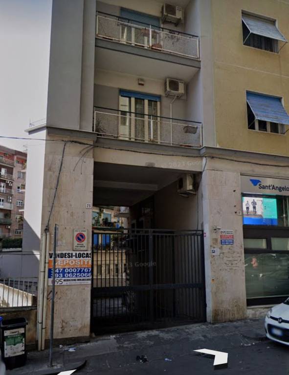 locale commerciale in vendita a Catania