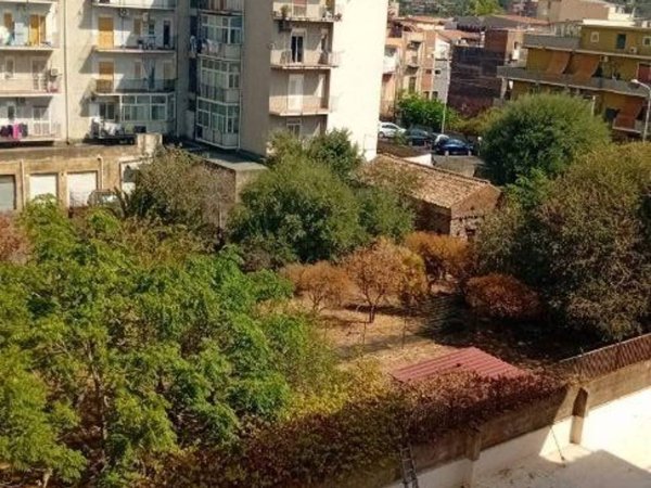 appartamento in vendita a Catania in zona Barriera del Bosco