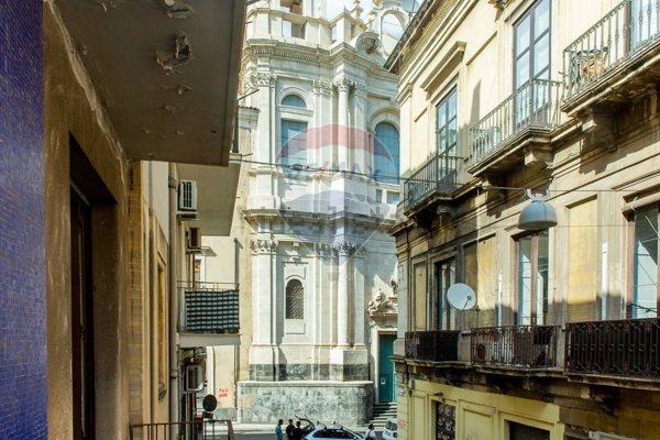 appartamento in vendita a Catania in zona Centro Storico