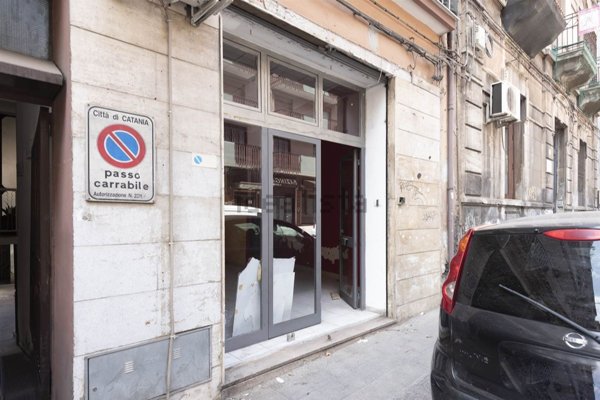 locale commerciale in vendita a Catania in zona Borgo Sant'Agata