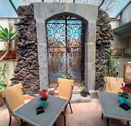 intera palazzina in vendita a Catania