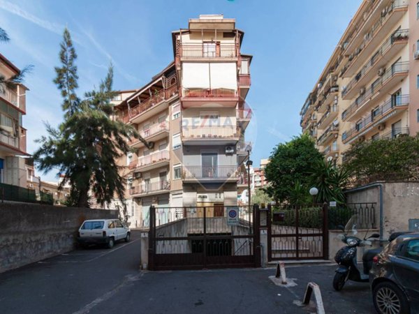 appartamento in vendita a Catania in zona Picanello