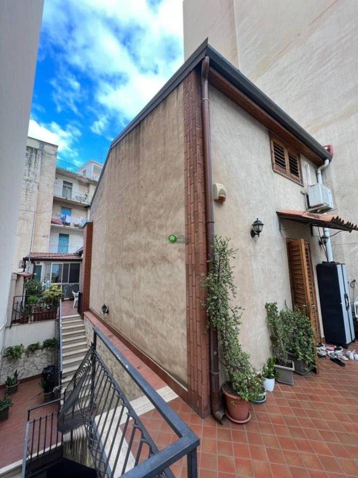 casa indipendente in vendita a Catania