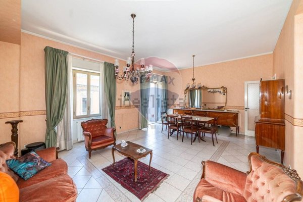 casa indipendente in vendita a Catania
