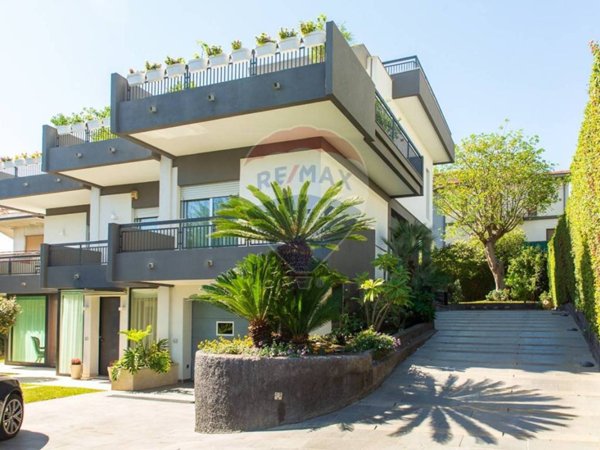 casa indipendente in vendita a Catania