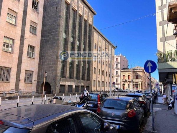 locale commerciale in vendita a Catania