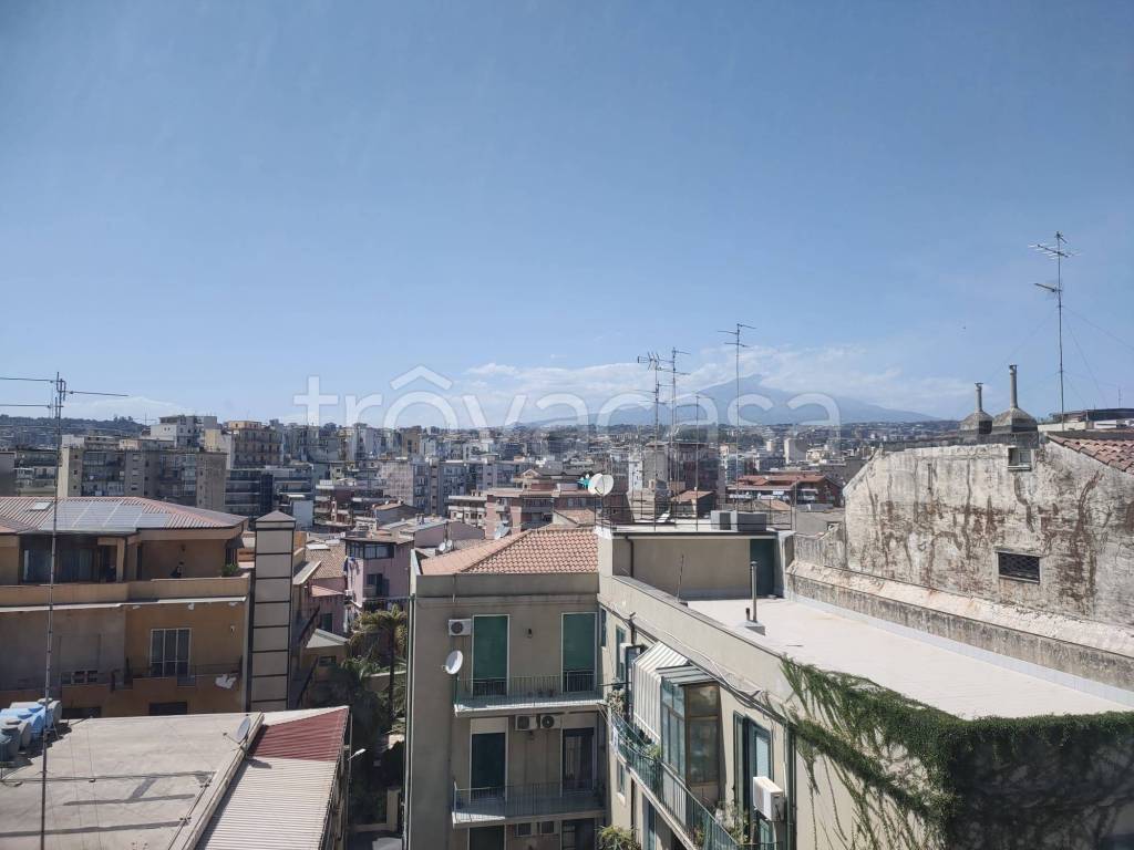 appartamento in vendita a Catania in zona Centro Storico