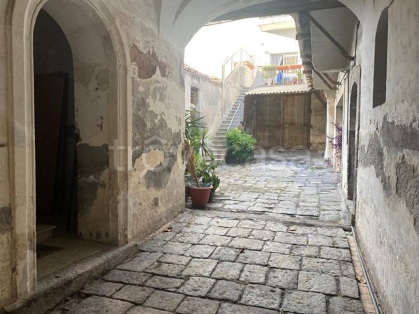 casa indipendente in vendita a Catania