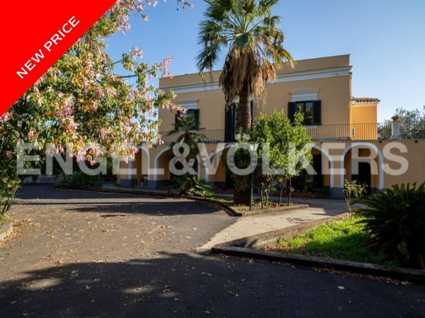 casa indipendente in vendita a Catania in zona Canalicchio