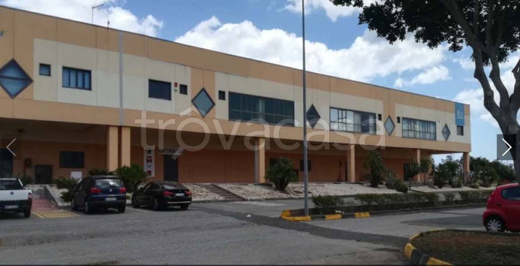locale commerciale in vendita a Catania