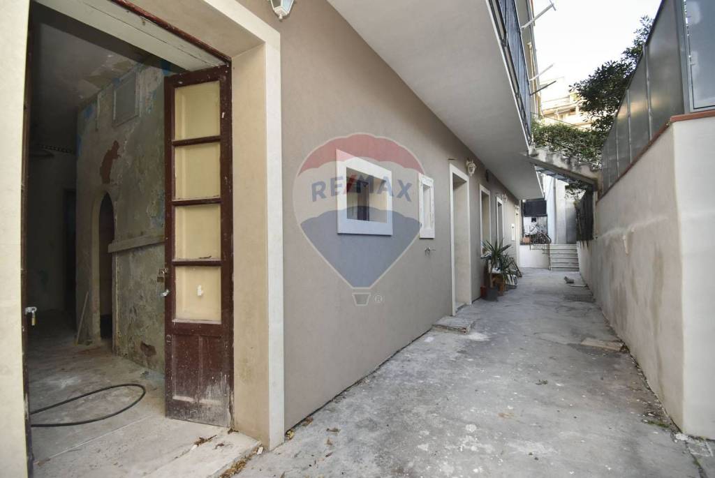appartamento in vendita a Catania in zona Ognina