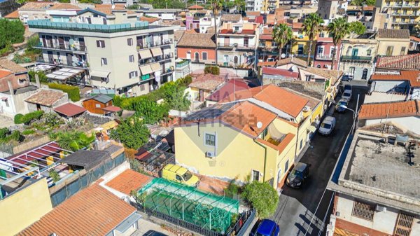 casa indipendente in vendita a Catania in zona Cibali