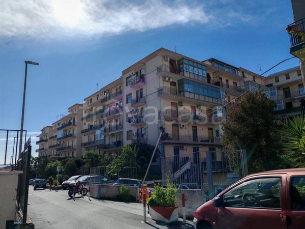 locale commerciale in vendita a Catania