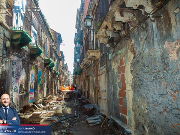 casa indipendente in vendita a Catania in zona Centro Storico